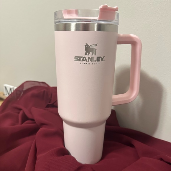 Stanley Petal Tumbler 40 oz - Picture 1 of 6